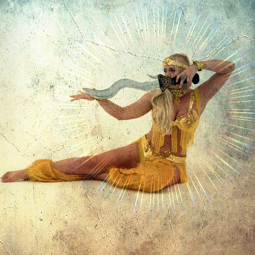 GOLDEN GODDESS