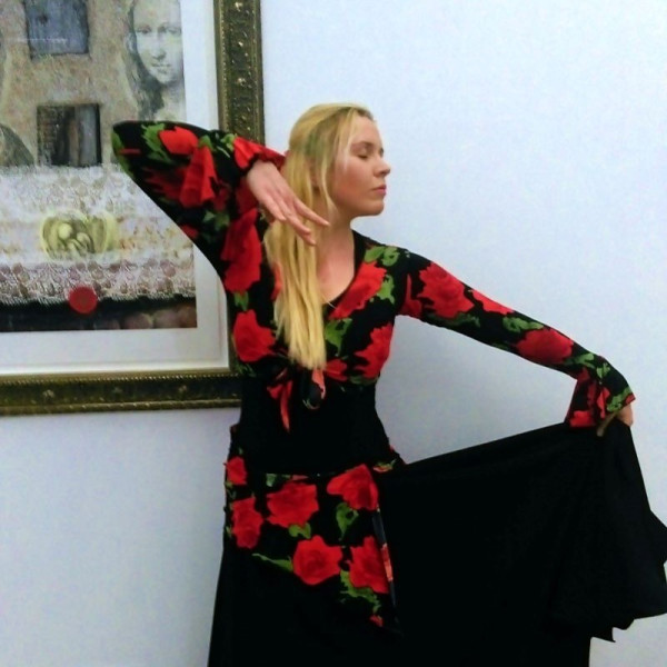 Tyasha Alion -&nbsp;"Roses in the Shadow" Photo by  Bojan M .